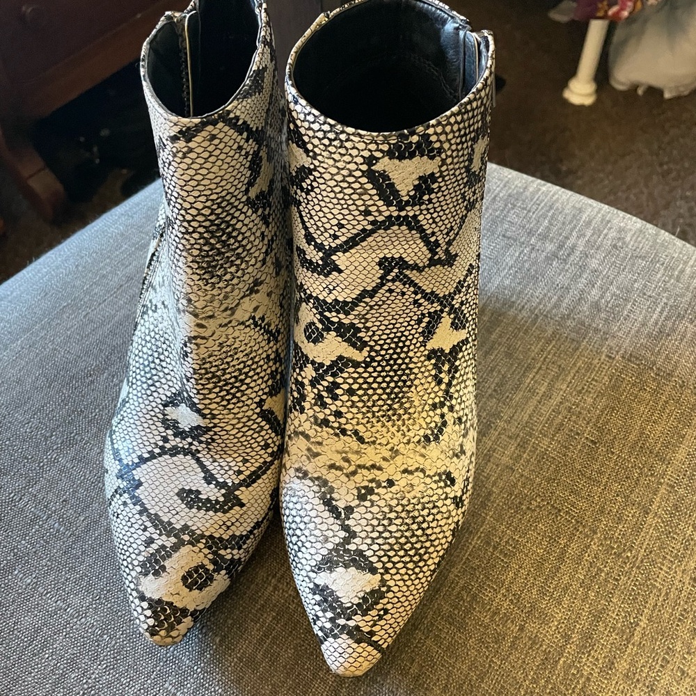 Wild Diva snake skin boots size 7 worn once